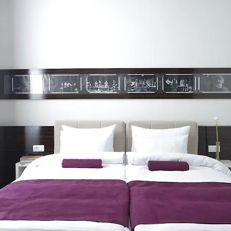 Theater Hotel Belgrade 4* Belgrad