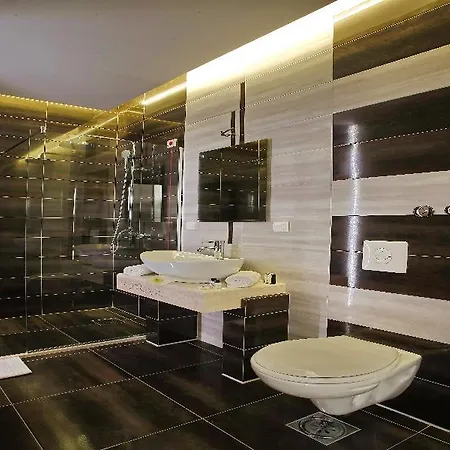 Theater Garni Hotel