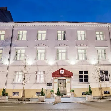 Theater Hotel Belgrade 4*