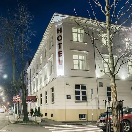 Theater Hotel Belgrade Otel 4*